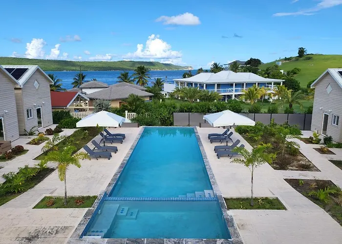 Crawlbay Suites Hotel